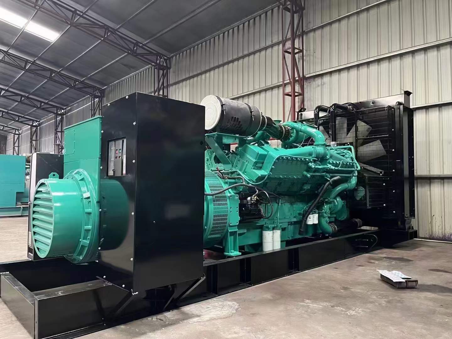 浦北如何降低 800kW 柴油发电机输出电流的波动？